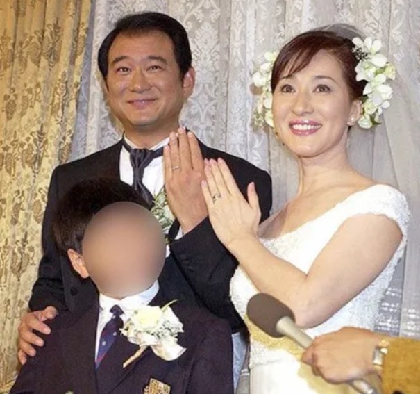 船越英一郎の連れ子の息子と松居一代の関係