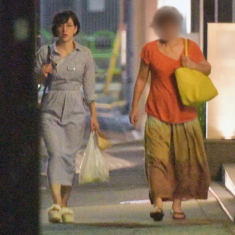 母親の国籍と写真